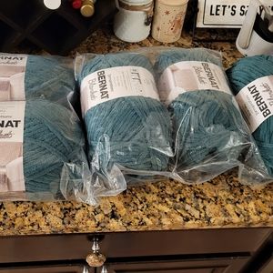 Bernat blanket yarn